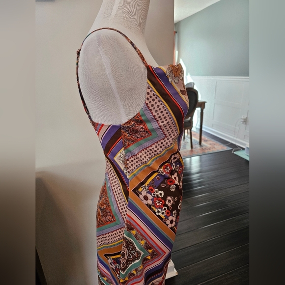 Urban Outfitters Mallory Slip Dress Size XS Scarf Print Form Fitting Back Zipper - Picture 3 of 10